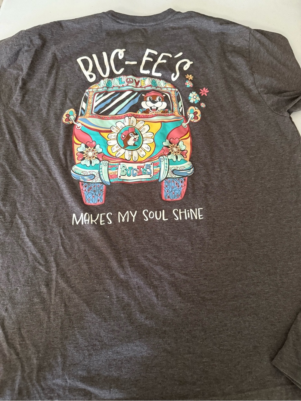 Buc-ee's "Makes My Soul Shine" graphic t-shirt retro Volkswagen bus grey XL